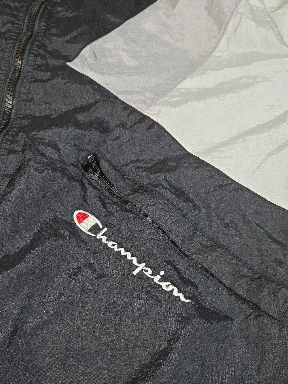 Champion Brand Full Zip Windbreaker Men's Small Black/Silver